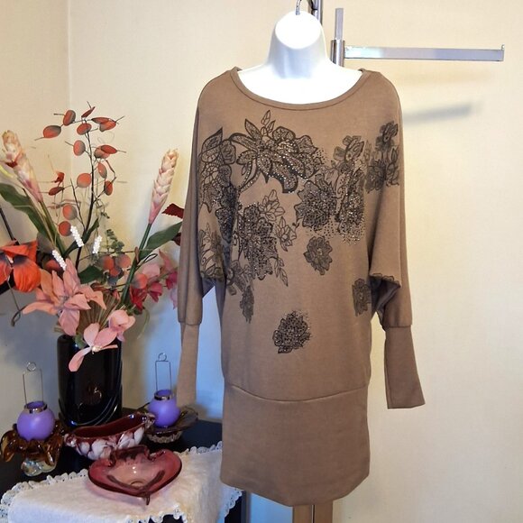 NWOT LUXX Floral Designed Stretchy Cardigan Knit Top Batwing Sleeve Sweater - Picture 6 of 14
